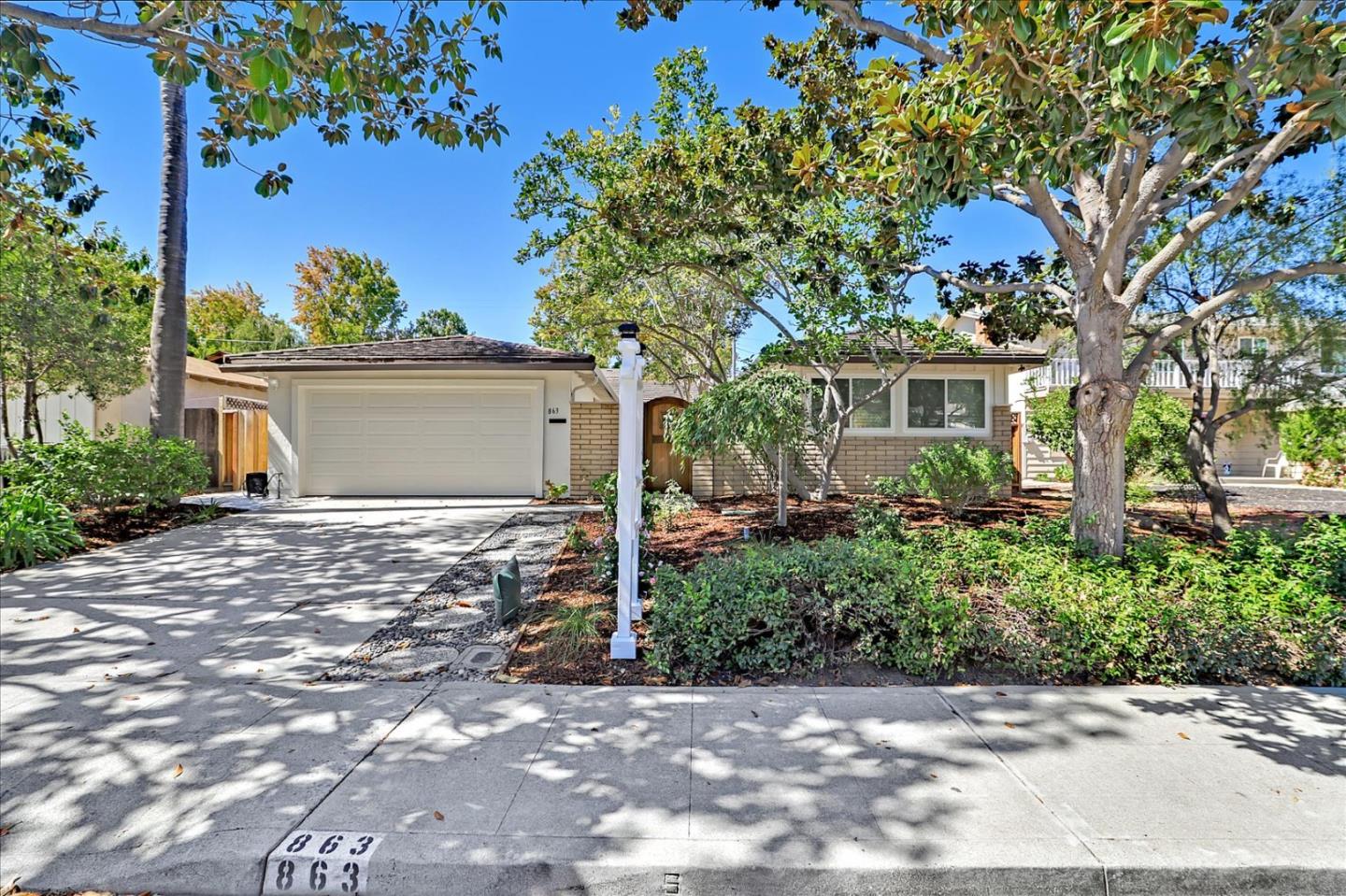 Detail Gallery Image 1 of 1 For 863 Russet Dr, Sunnyvale,  CA 94087 - 4 Beds | 2 Baths