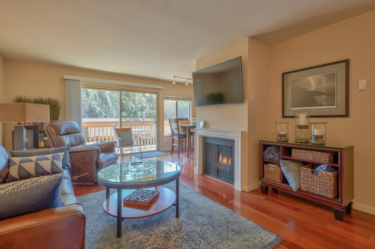 Detail Gallery Image 1 of 1 For 300 Glenwood Cir #303,  Monterey,  CA 93940 - 1 Beds | 1 Baths