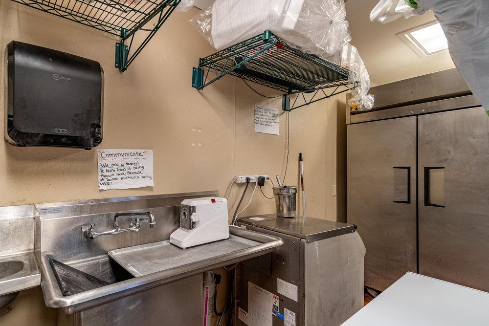 639 9th St, LOS BANOS, California 93635, ,Comm Industrial For Sale,For Sale,9th St,40967725