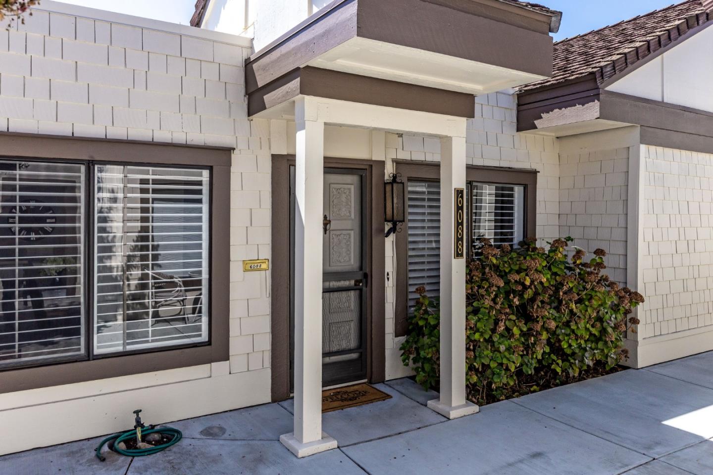 Detail Gallery Image 1 of 1 For 6088 Montgomery Ct, San Jose,  CA 95135 - 1 Beds | 1 Baths