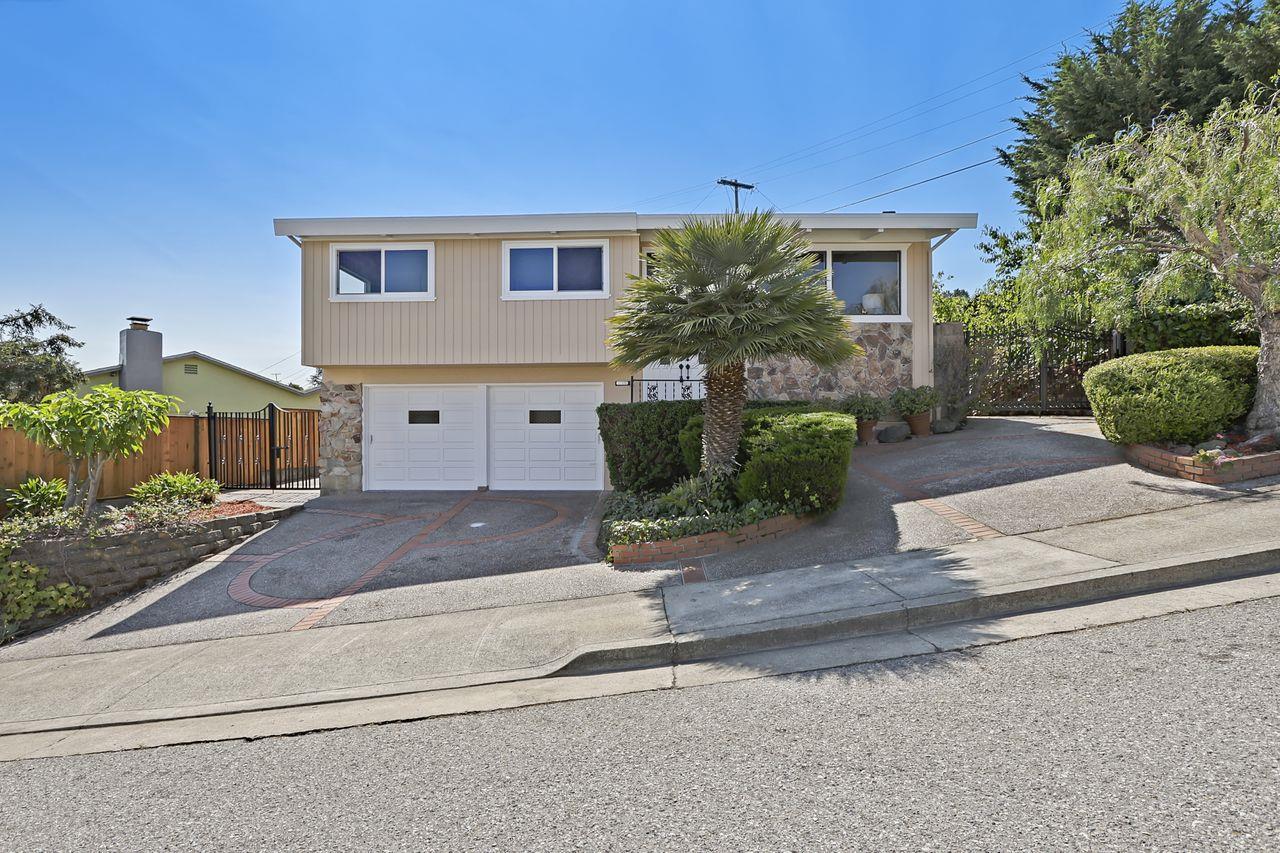 Detail Gallery Image 1 of 1 For 1069 Crestview Dr, Millbrae,  CA 94030 - 3 Beds | 2 Baths
