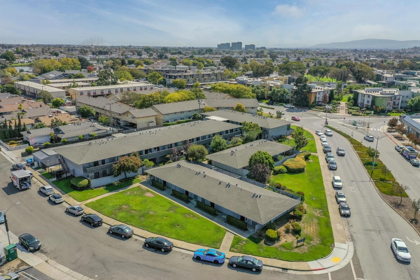 Detail Gallery Image 1 of 1 For 1518 Lago St #105,  San Mateo,  CA 94403 - 2 Beds | 2 Baths