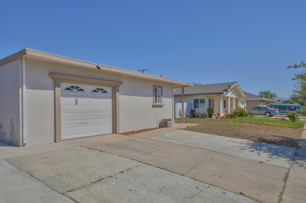Detail Gallery Image 1 of 1 For 457 Chaparral St, Salinas,  CA 93906 - 4 Beds | 2 Baths