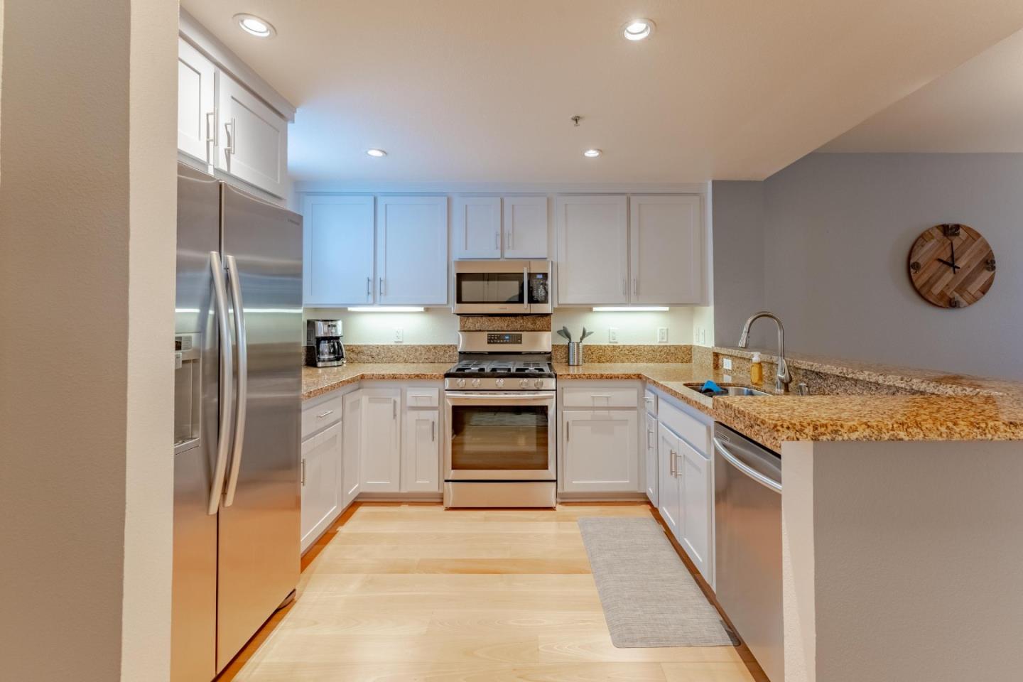 Detail Gallery Image 1 of 1 For 301 Crescent Ct #3412,  San Francisco,  CA 94134 - 1 Beds | 1 Baths