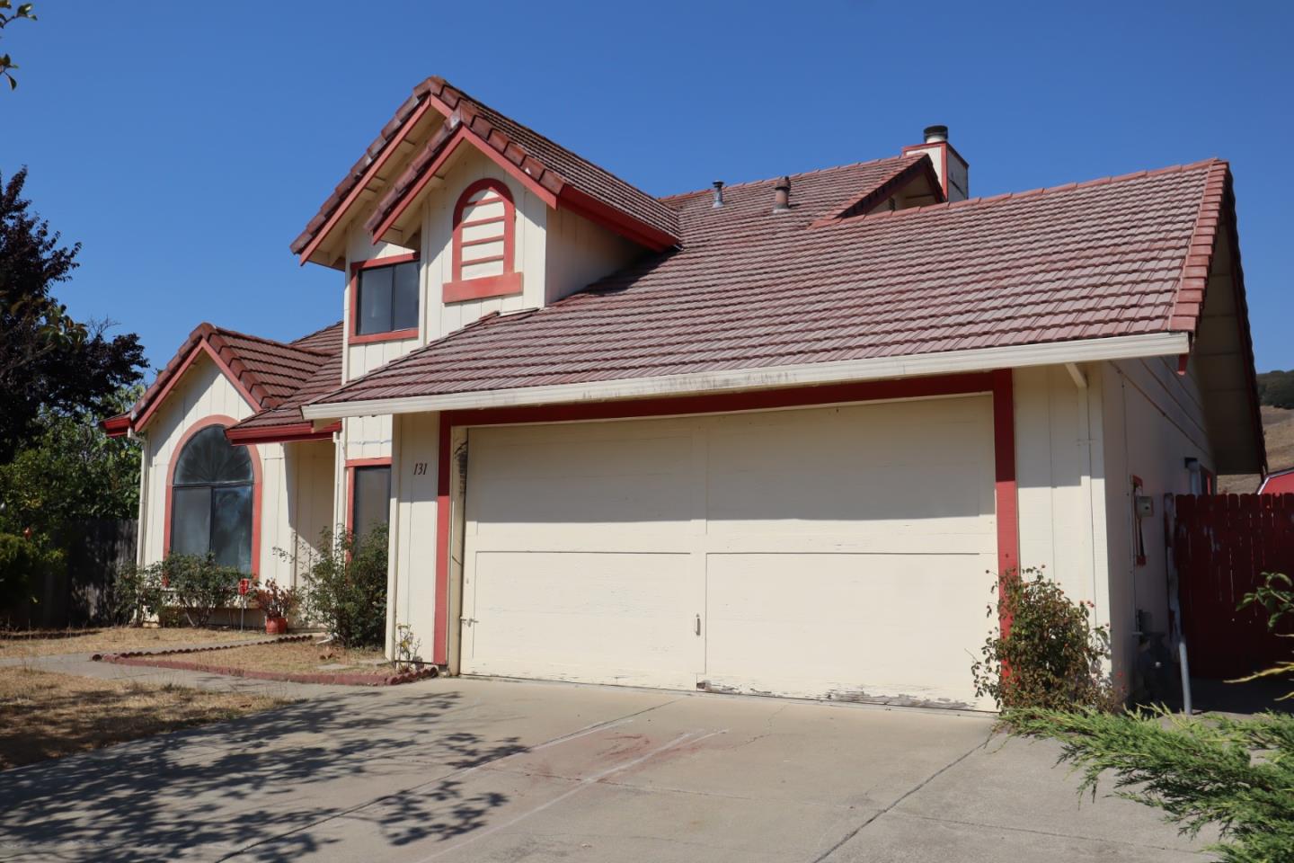 Detail Gallery Image 1 of 1 For 131 Agnes Ct, Vallejo,  CA 94589 - 4 Beds | 2/1 Baths