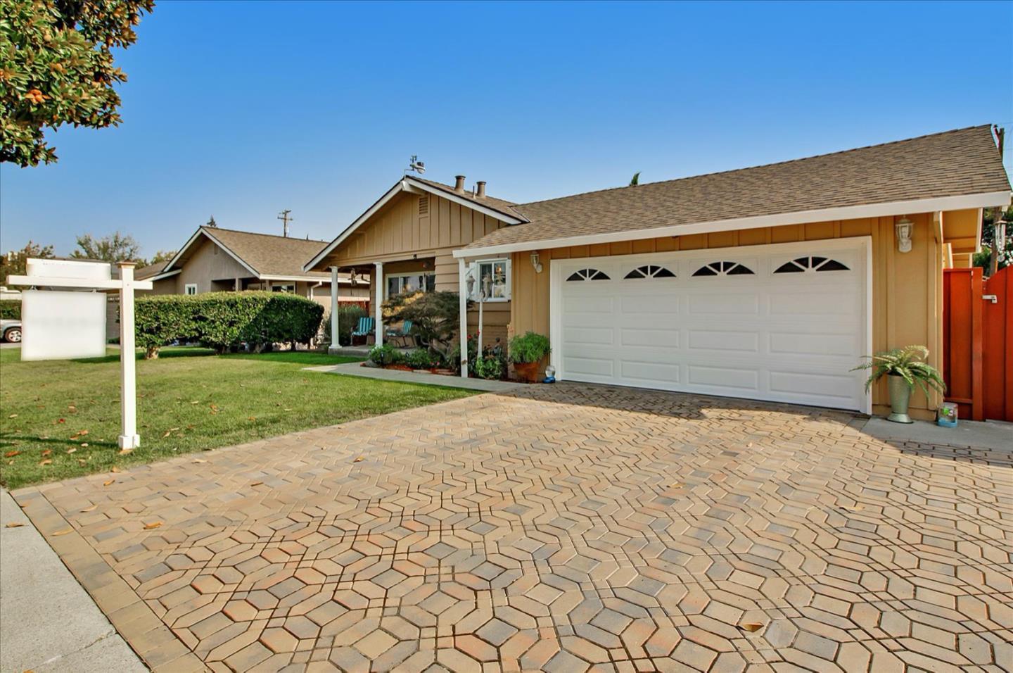Detail Gallery Image 1 of 1 For 1360 Boysea Dr, San Jose,  CA 95118 - 4 Beds | 2/1 Baths