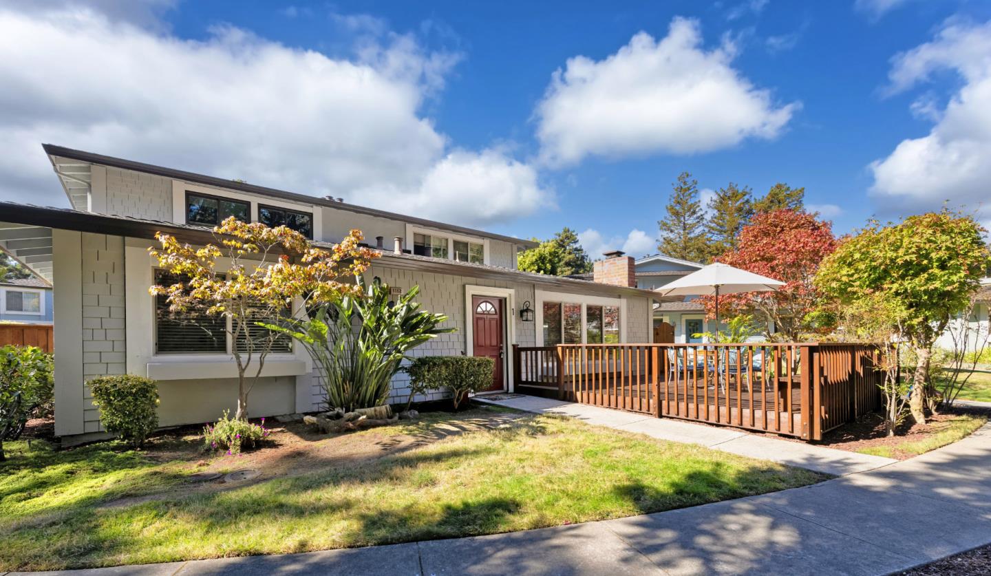 Detail Gallery Image 1 of 1 For 1112 Sutherland Ln #1,  Capitola,  CA 95010 - 2 Beds | 1 Baths