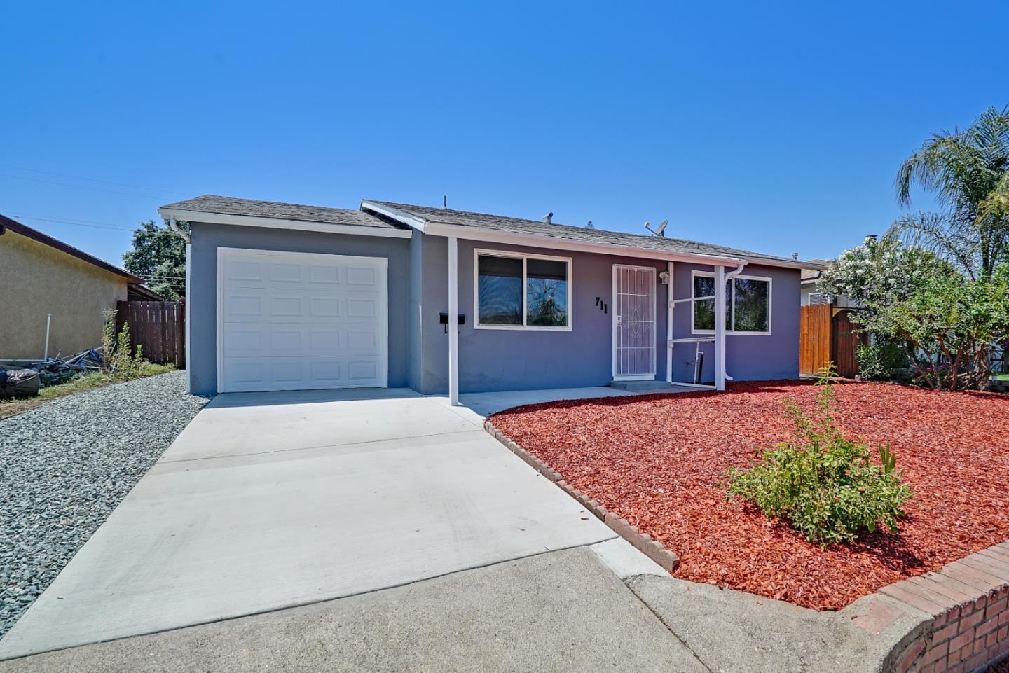 Detail Gallery Image 1 of 1 For 711 Belvedere Ave, Stockton,  CA 95205 - 3 Beds | 1 Baths