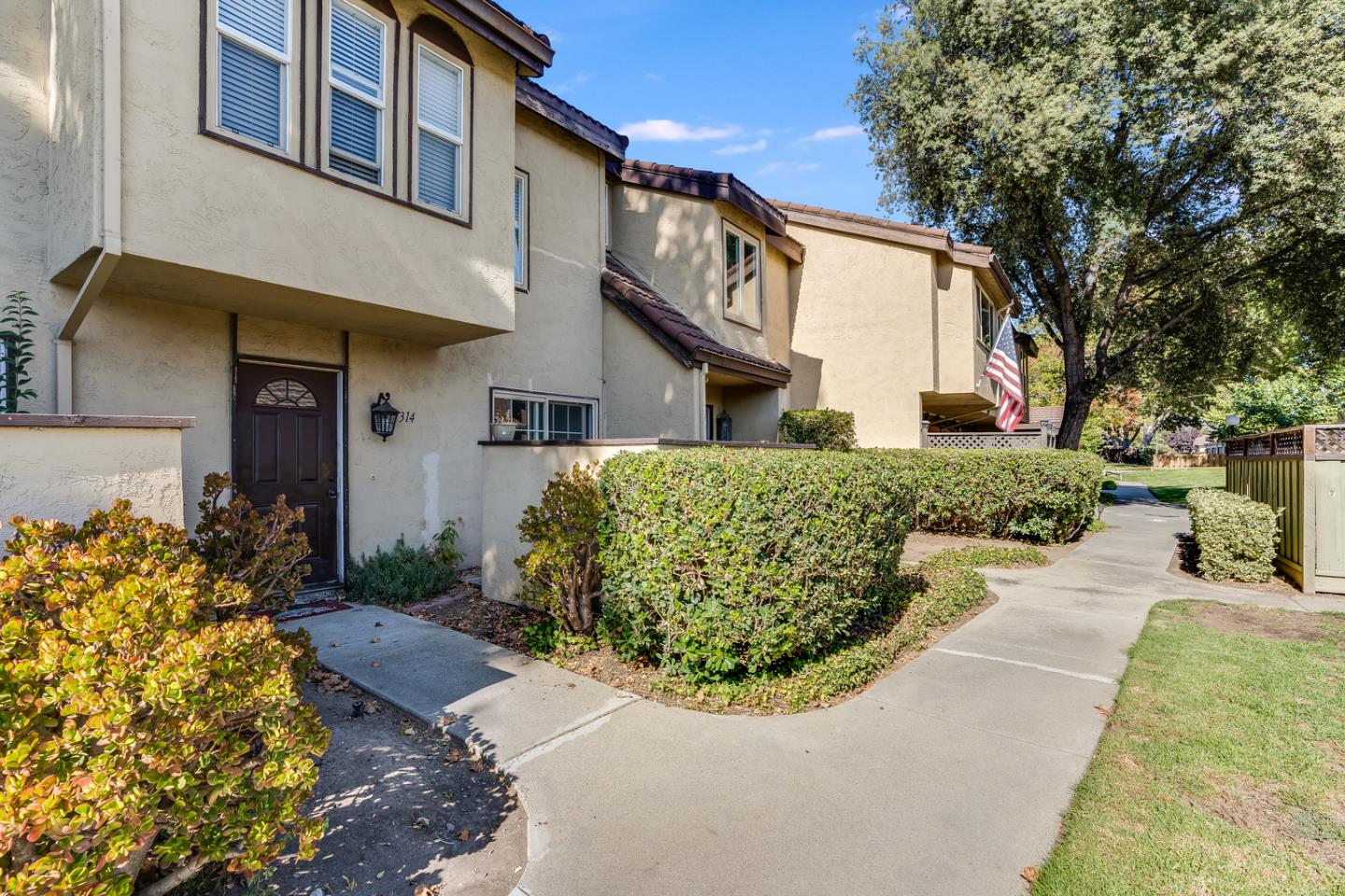 Detail Gallery Image 1 of 1 For 2314 Meadowmont Dr, San Jose,  CA 95133 - 3 Beds | 1/1 Baths
