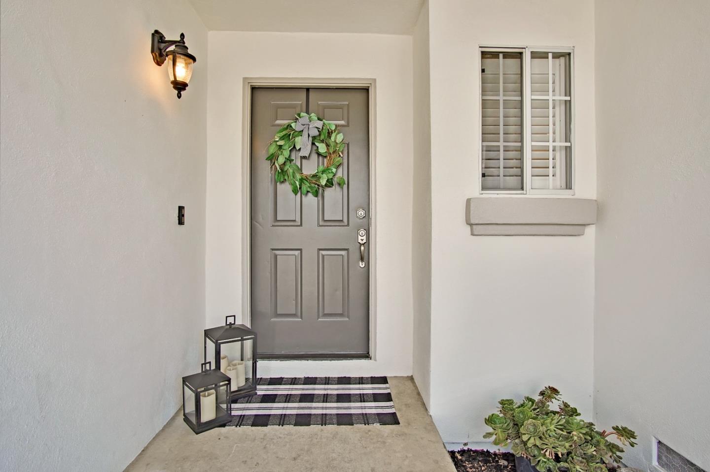 Detail Gallery Image 1 of 1 For 7661 Church St #B,  Gilroy,  CA 95020 - 2 Beds | 2/1 Baths