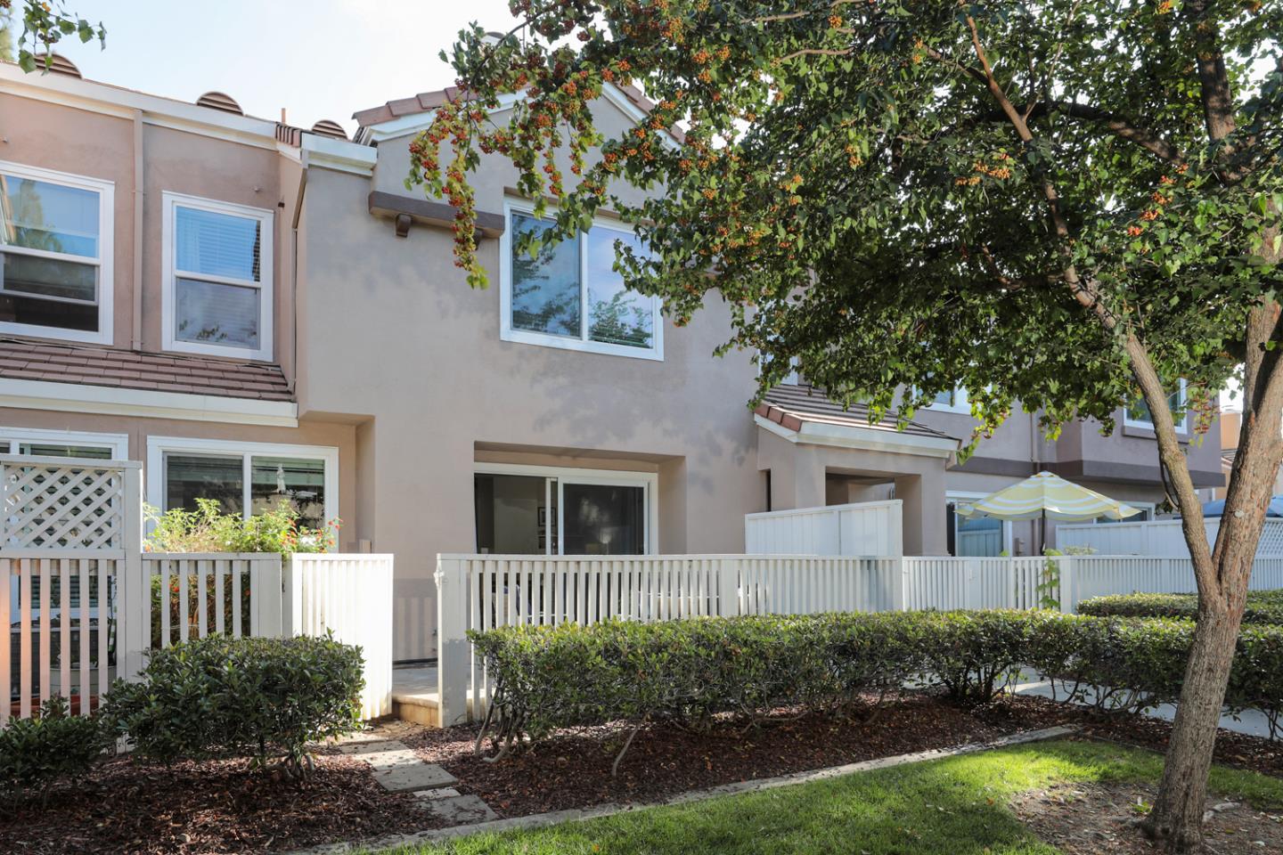 Detail Gallery Image 1 of 1 For 6941 Rodling Dr #C,  San Jose,  CA 95138 - 3 Beds | 2/1 Baths