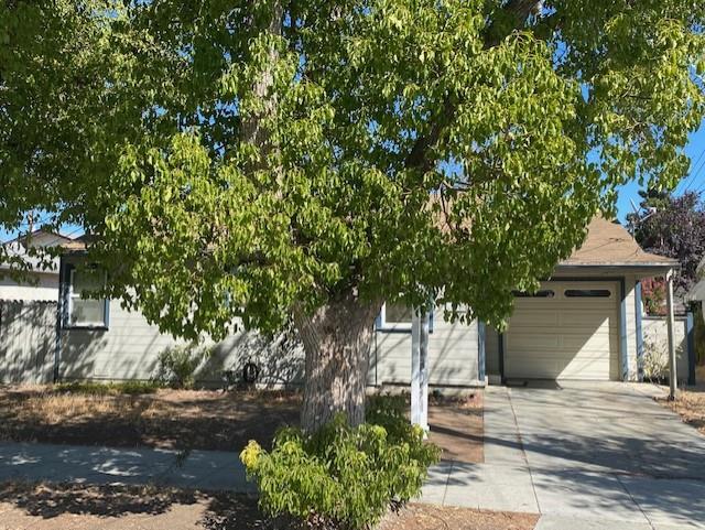 Detail Gallery Image 1 of 1 For 556 N O St, Livermore,  CA 94551 - 3 Beds | 2 Baths