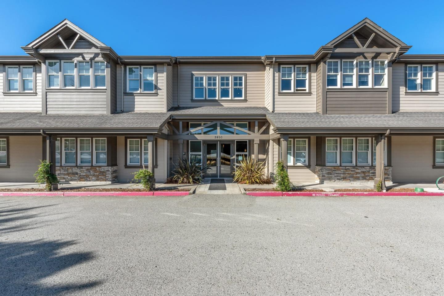 2450 Cabrillo Highway, HALF MOON BAY, California 94019, ,Comm Industrial For Sale,For Sale,Cabrillo Highway,40969561