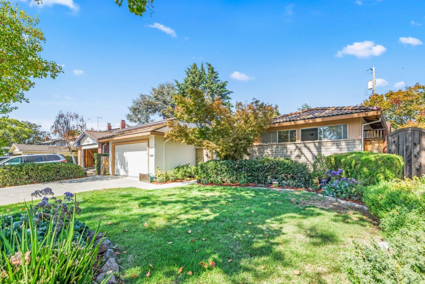 643 Oneida Dr, Sunnyvale, CA 94087 3 Beds 2 Baths (Sold