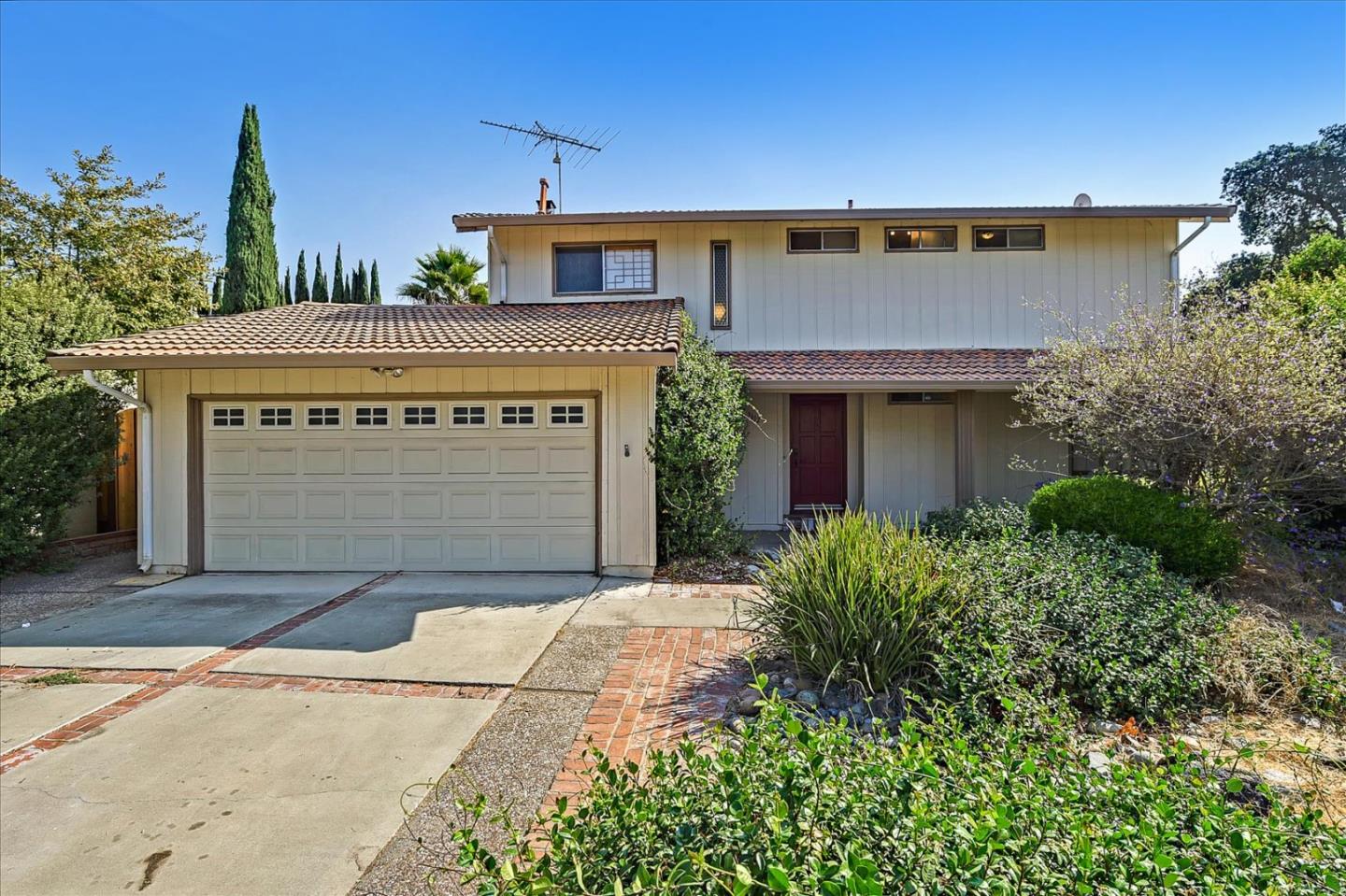 Detail Gallery Image 1 of 1 For 3612 Cuen Ct, San Jose,  CA 95136 - 4 Beds | 2/1 Baths