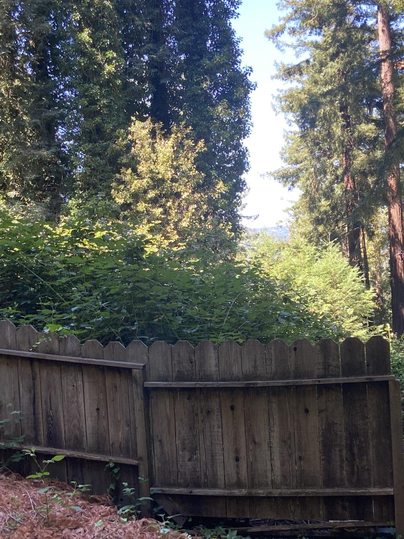 628 Hillcrest Drive, BEN LOMOND, California 95005, ,Lots And Land,For Sale,Hillcrest Drive,40970075