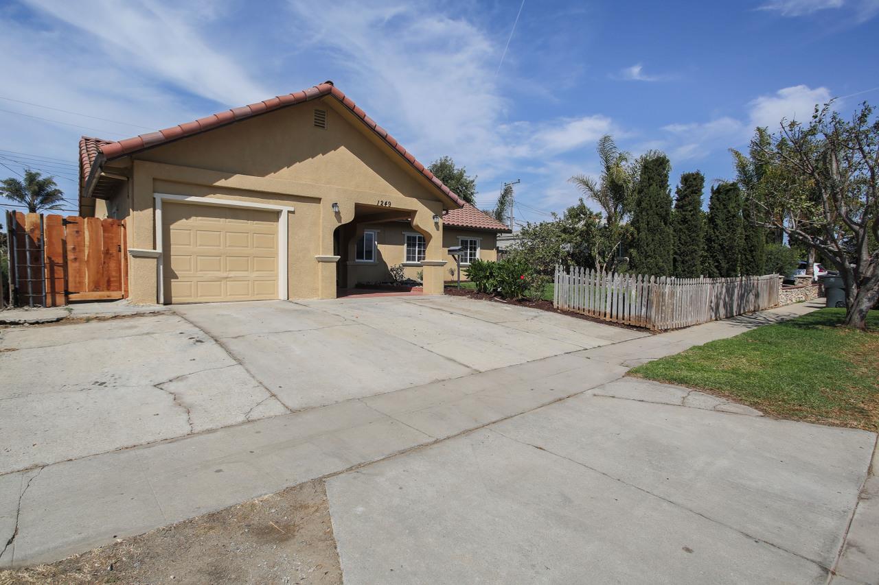 Detail Gallery Image 1 of 1 For 1249 Bolero Ave, Salinas,  CA 93906 - 4 Beds | 2 Baths