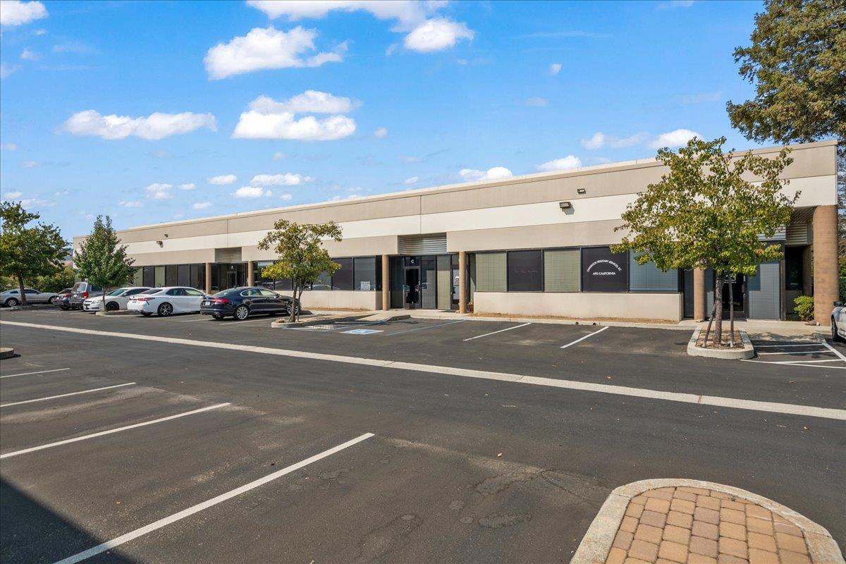 16055 Caputo Drive, MORGAN HILL, California 95037, ,Comm Industrial For Sale,For Sale,Caputo Drive,40970094