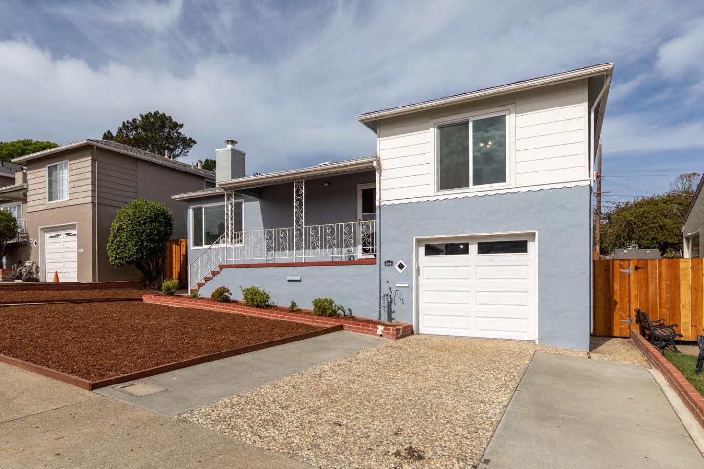 Detail Gallery Image 1 of 1 For 214 Hazelwood Dr, South San Francisco,  CA 94080 - 3 Beds | 2/1 Baths
