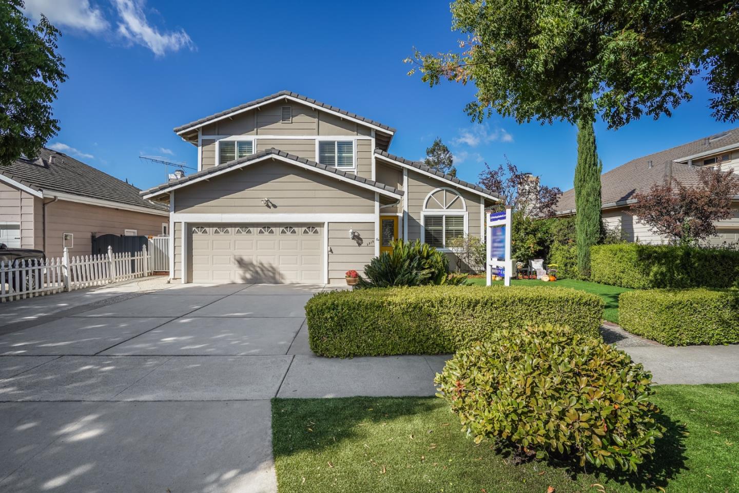 Detail Gallery Image 1 of 1 For 3219 Heritage Estates Dr, San Jose,  CA 95148 - 4 Beds | 2/1 Baths