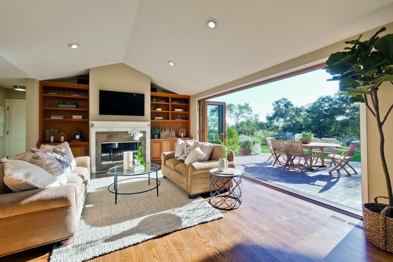 Detail Gallery Image 1 of 1 For 10551 Magdalena Rd, Los Altos Hills,  CA 94024 - 4 Beds | 3/1 Baths