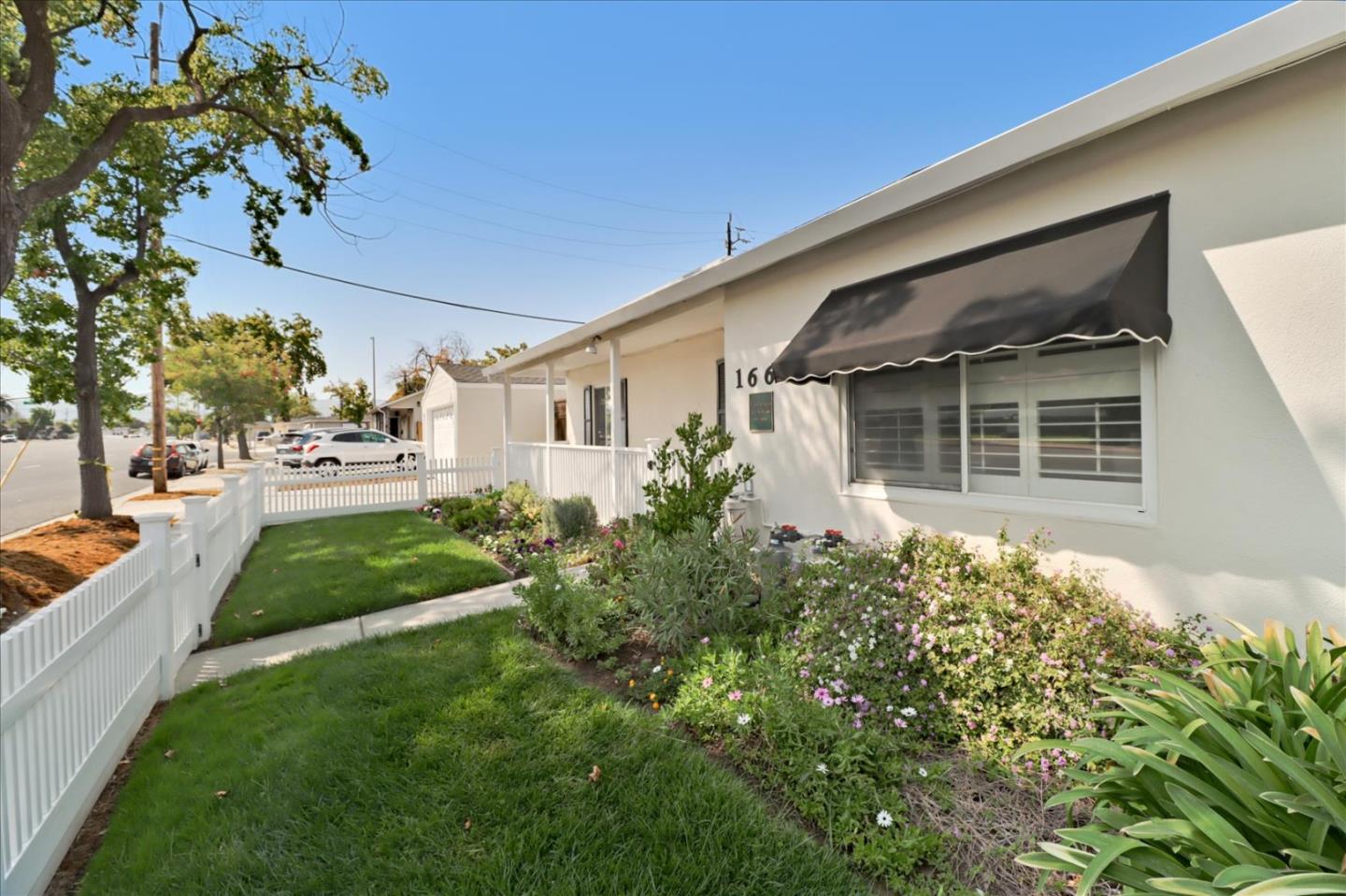 1661 Hillsdale Avenue, SAN JOSE, California 95124, ,Comm Industrial For Sale,For Sale,Hillsdale Avenue,40970113