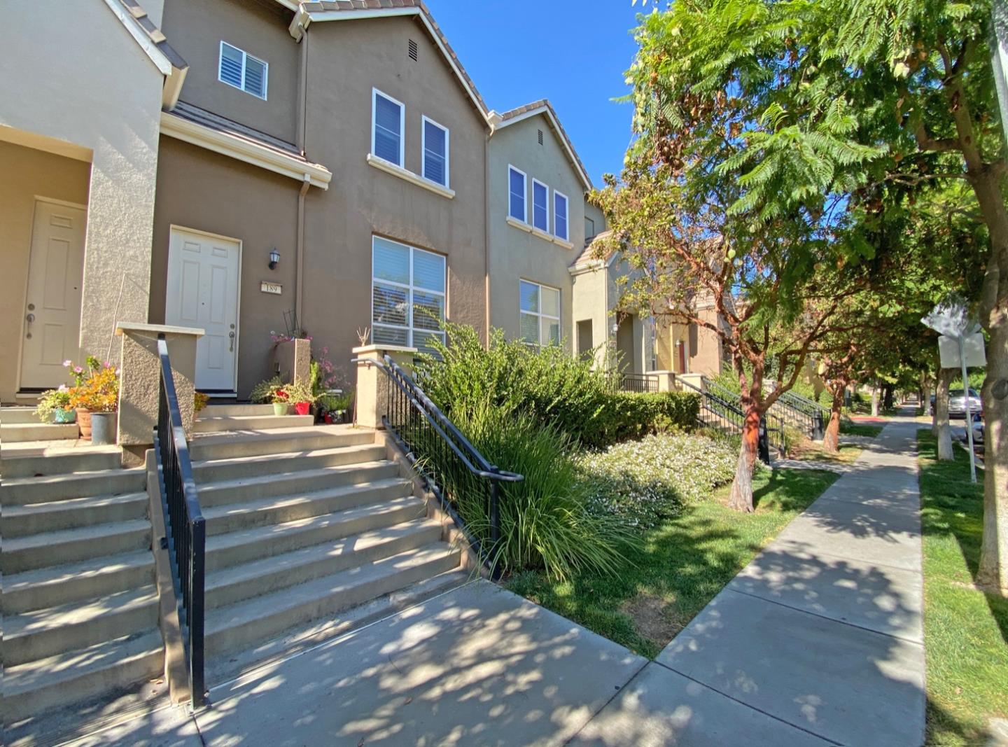 Detail Gallery Image 1 of 1 For 189 Esfahan Dr, San Jose,  CA 95111 - 3 Beds | 2/1 Baths