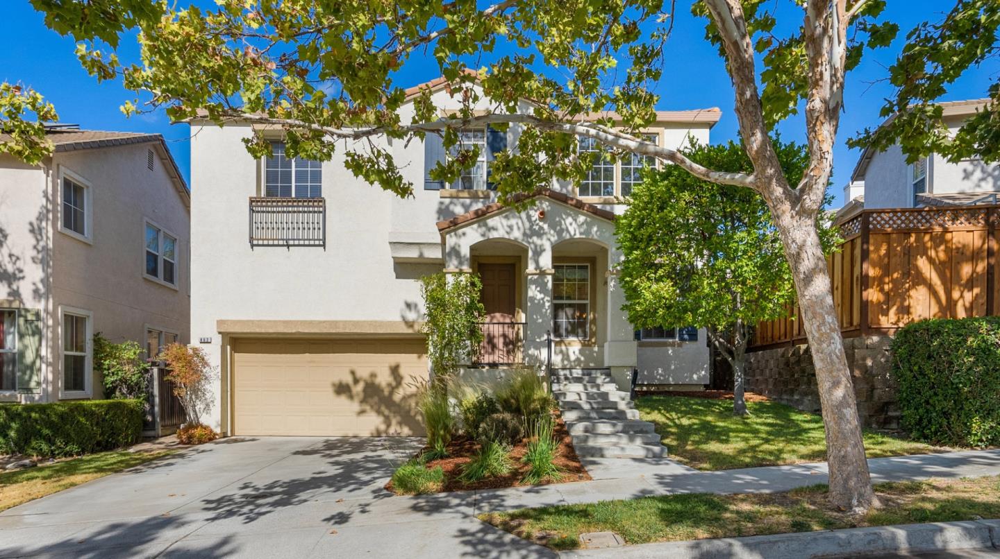 Detail Gallery Image 1 of 1 For 862 Canoas Creek Cir, San Jose,  CA 95136 - 4 Beds | 2/1 Baths