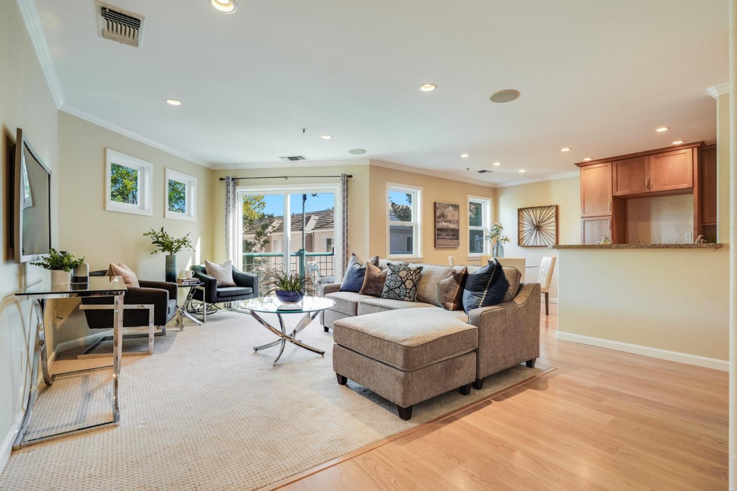 Detail Gallery Image 1 of 1 For 991 Asilomar Ter #2,  Sunnyvale,  CA 94086 - 3 Beds | 2 Baths
