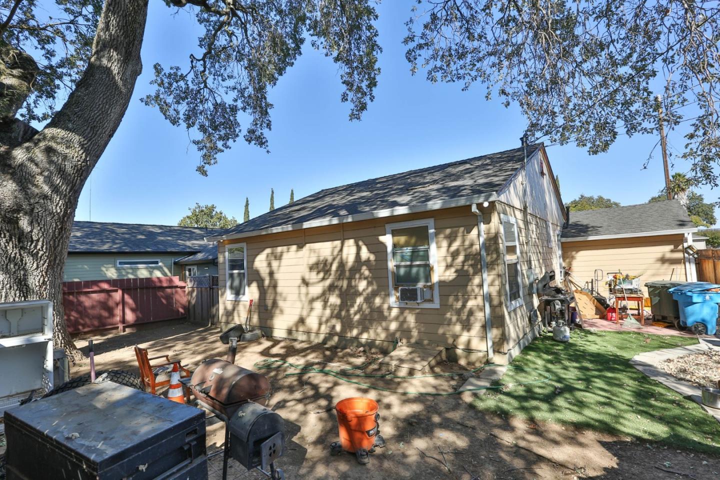 8001 Church Street, GILROY, California 95020, ,Comm Ri Multi-units 5+,For Sale,Church Street,ML81866678