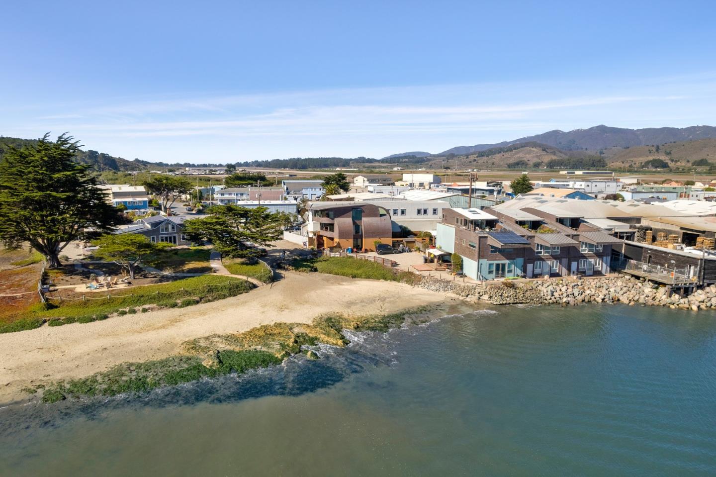 152 West Point Avenue, HALF MOON BAY, California 94019, ,Comm Industrial For Sale,For Sale,West Point Avenue,40970960