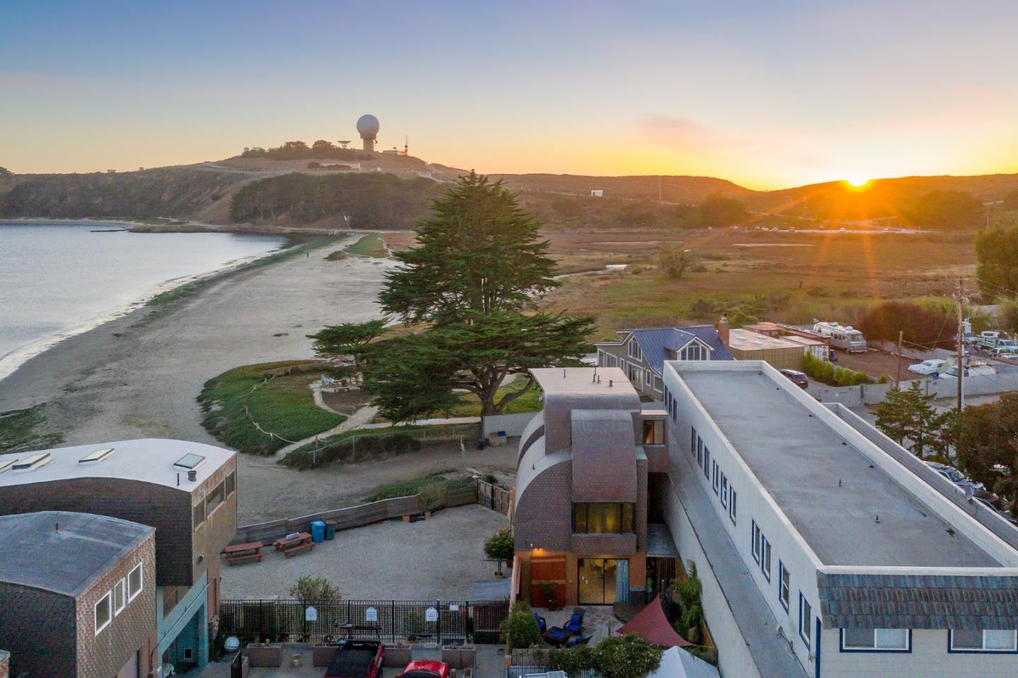 152 West Point Avenue, HALF MOON BAY, California 94019, ,Comm Industrial For Sale,For Sale,West Point Avenue,40970960