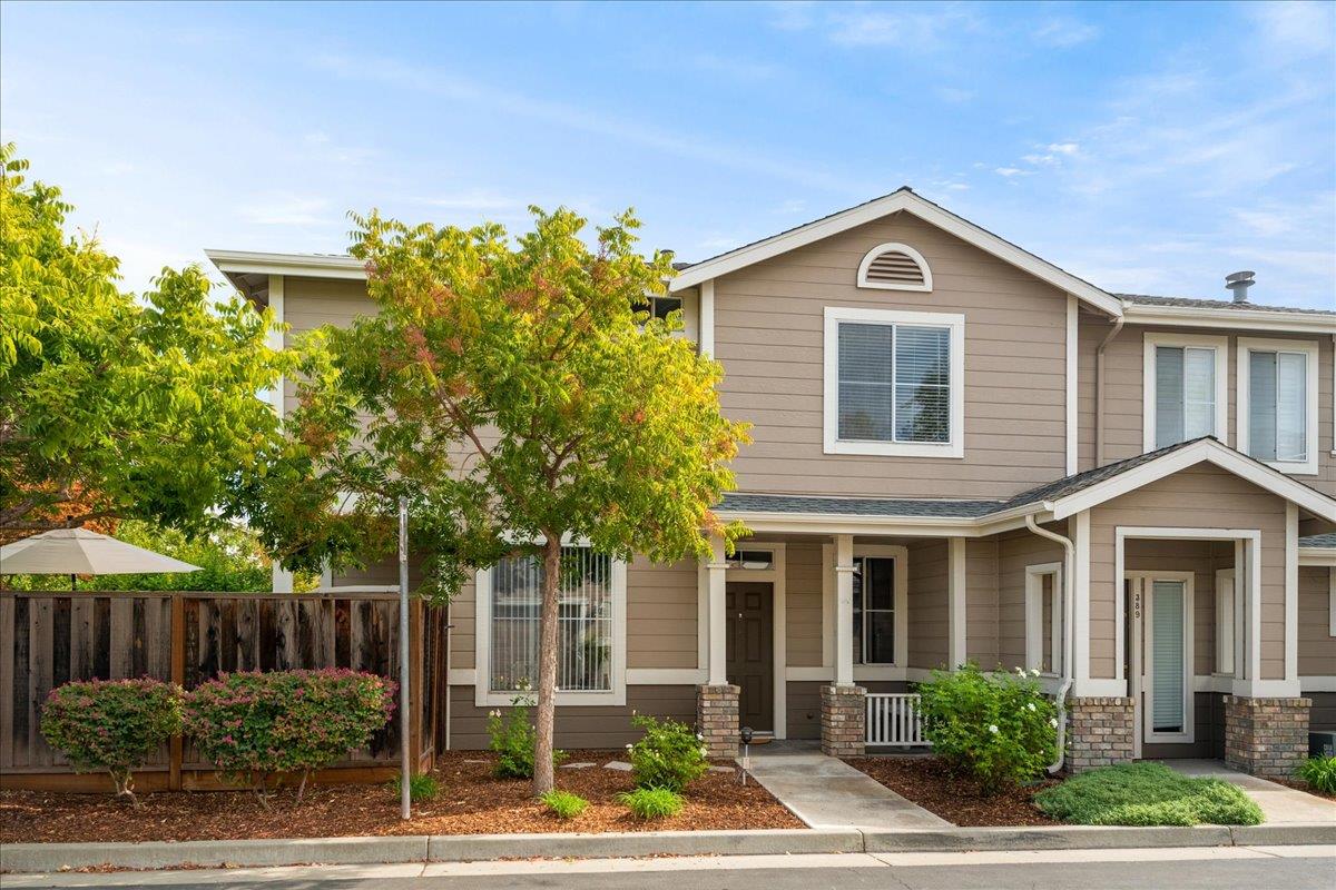 Detail Gallery Image 1 of 1 For 391 Castlemaine Ct, San Jose,  CA 95136 - 3 Beds | 2/1 Baths