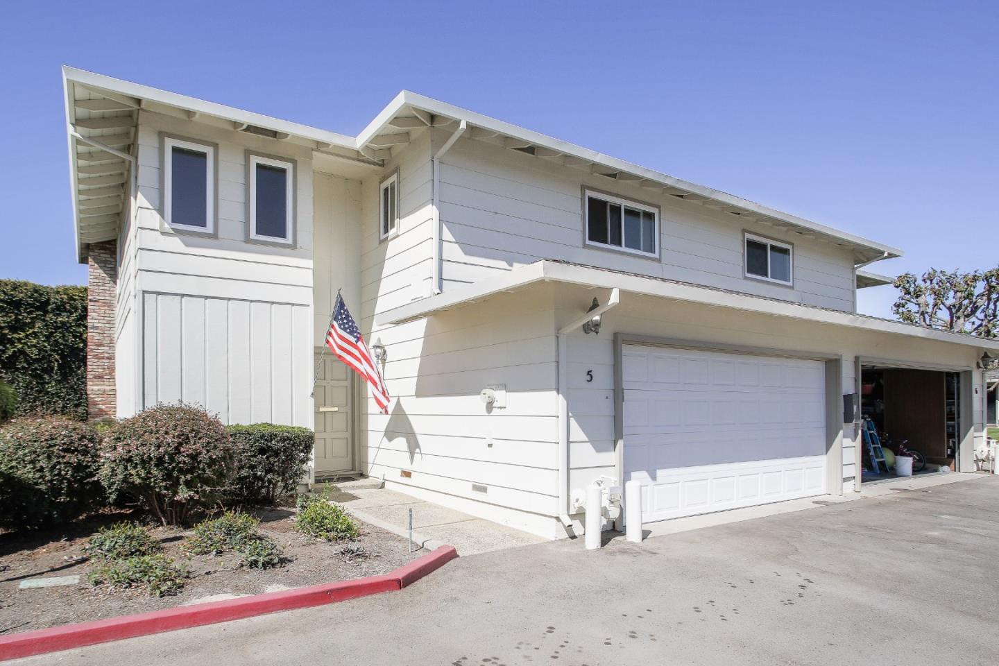 Detail Gallery Image 1 of 1 For 625 Carmelita Dr #5,  Salinas,  CA 93901 - 3 Beds | 2/1 Baths