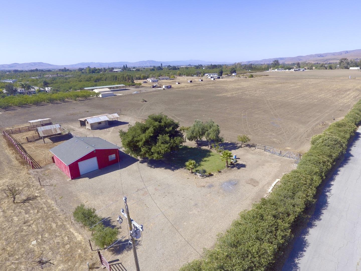 158 Comstock Road, HOLLISTER, California 95023, ,Lots And Land,For Sale,Comstock Road,40970968