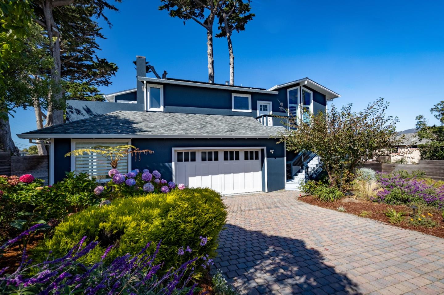 Detail Gallery Image 1 of 1 For 387 8th St, Montara,  CA 94037 - 3 Beds | 2/1 Baths