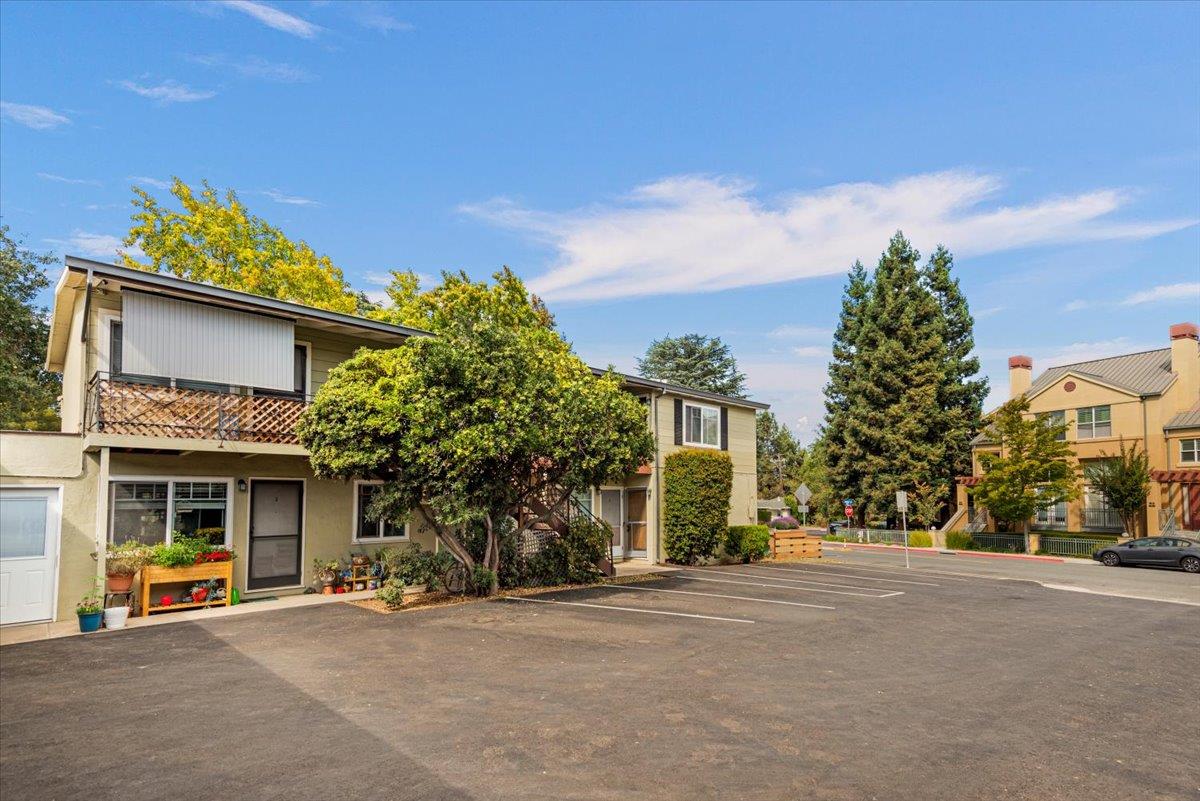 366 Camille Court, MOUNTAIN VIEW, California 94040, ,Comm Ri Multi-units 5+,For Sale,Camille Court,ML81867150