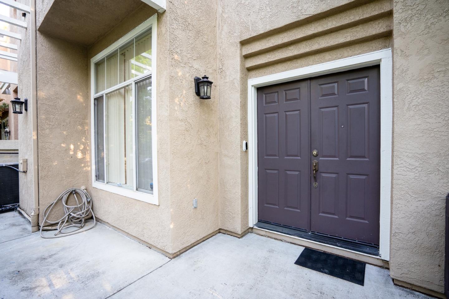 Detail Gallery Image 1 of 1 For 423 Camille Cir #17,  San Jose,  CA 95134 - 3 Beds | 2/1 Baths