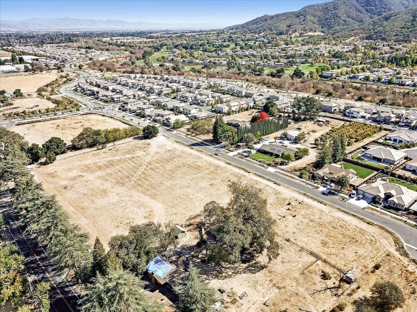 2740 Hecker Pass Road, GILROY, California 95020, ,Lots And Land,For Sale,Hecker Pass Road,40971238