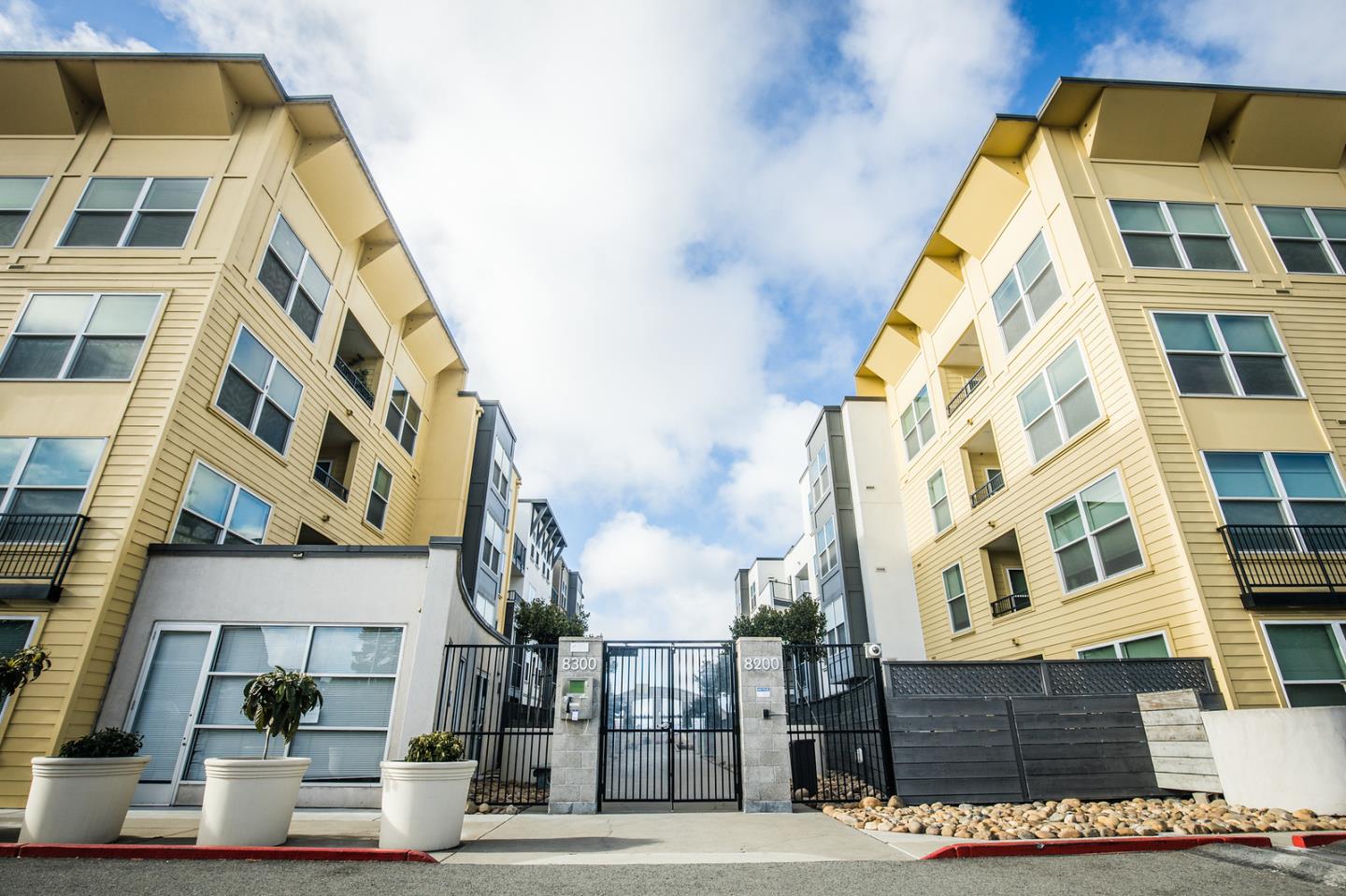 Detail Gallery Image 1 of 1 For 8300 Oceanview Ter #103,  San Francisco,  CA 94132 - 1 Beds | 1 Baths