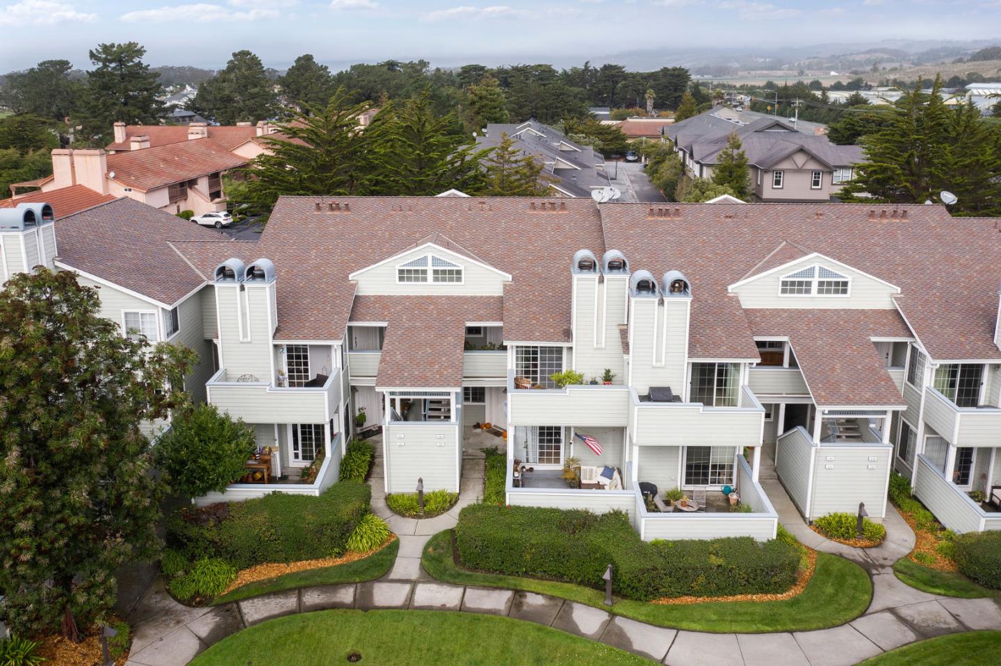 Detail Gallery Image 1 of 1 For 230 Troon Way, Half Moon Bay,  CA 94019 - 2 Beds | 2 Baths