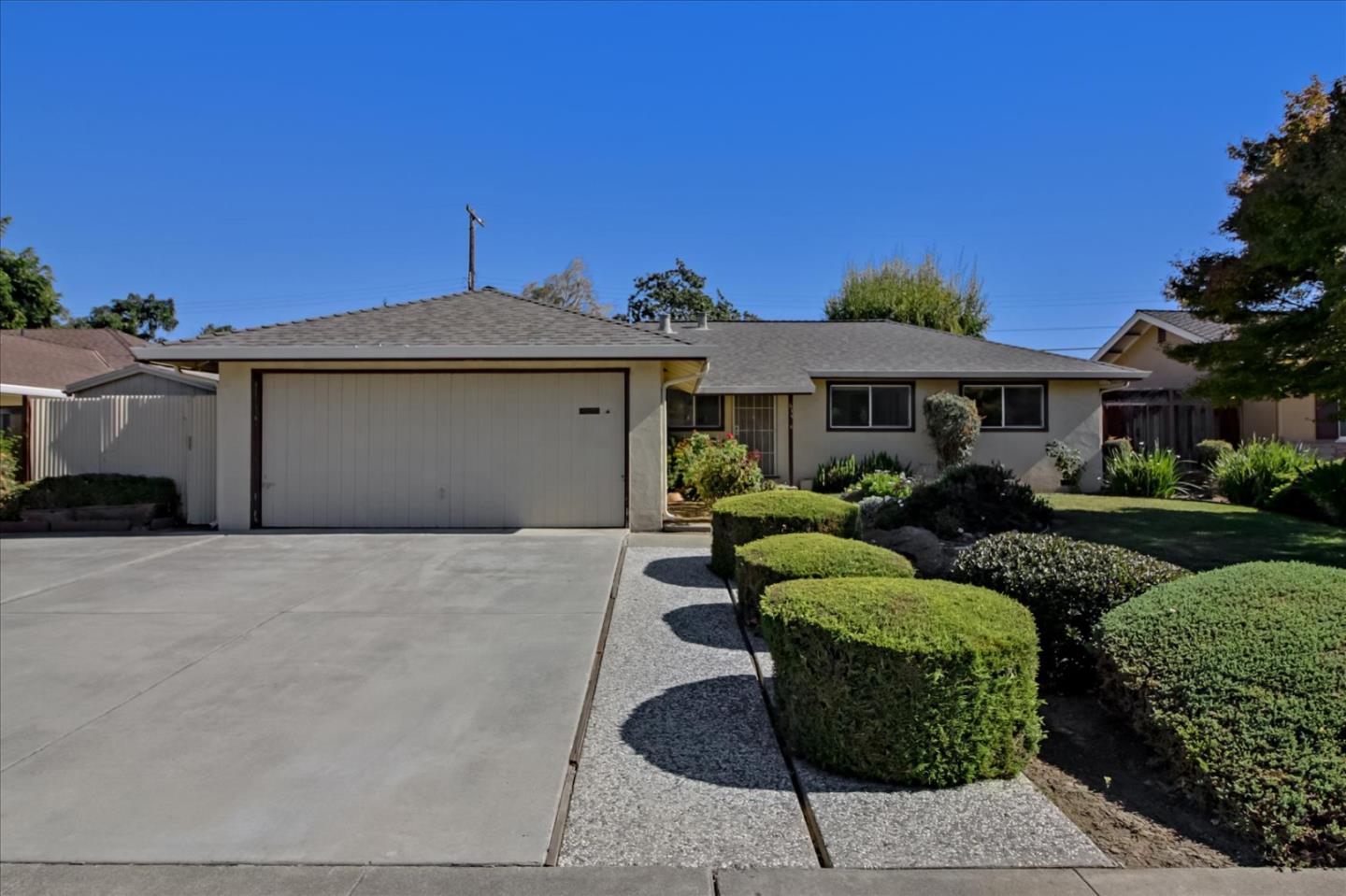 Detail Gallery Image 1 of 1 For 635 Giannini Dr, Santa Clara,  CA 95051 - 3 Beds | 2 Baths