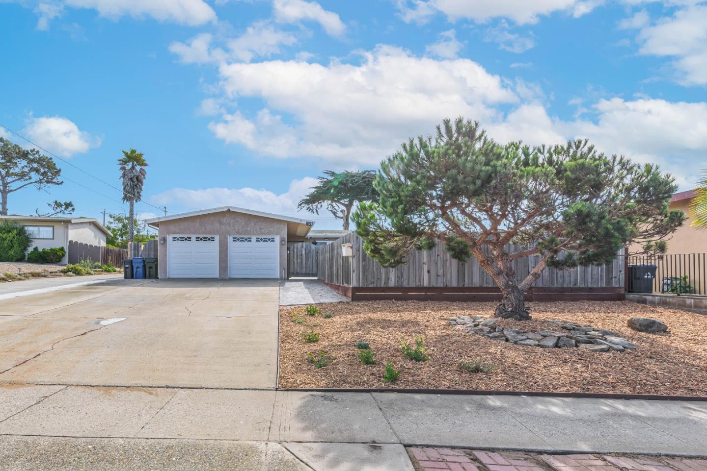 Detail Gallery Image 1 of 1 For 3178 Crescent Ave, Marina,  CA 93933 - 3 Beds | 2 Baths