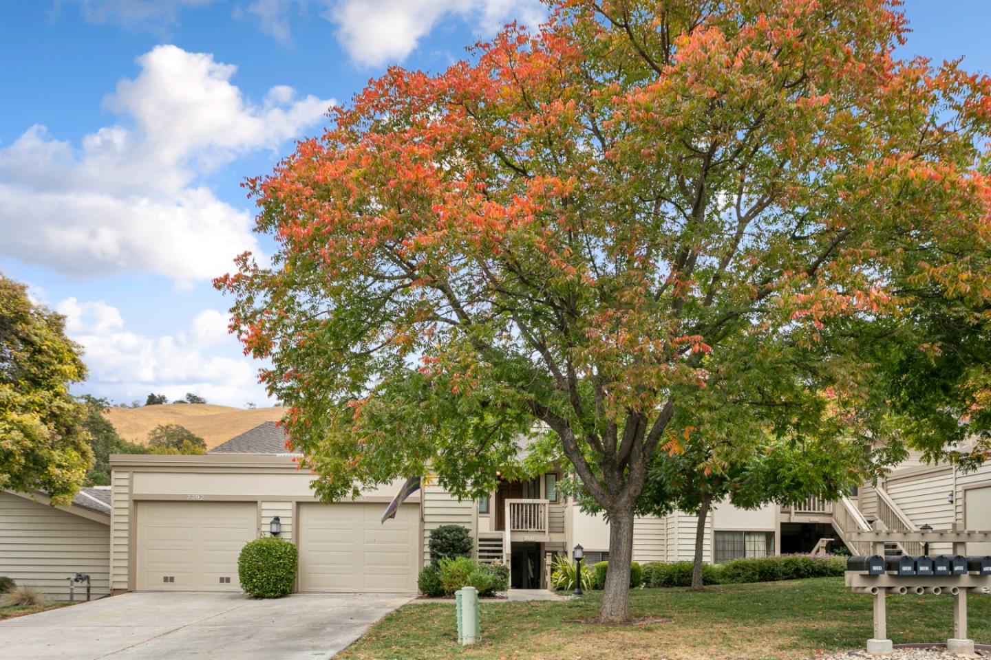 Detail Gallery Image 1 of 1 For 7393 via Cantares, San Jose,  CA 95135 - 2 Beds | 2 Baths