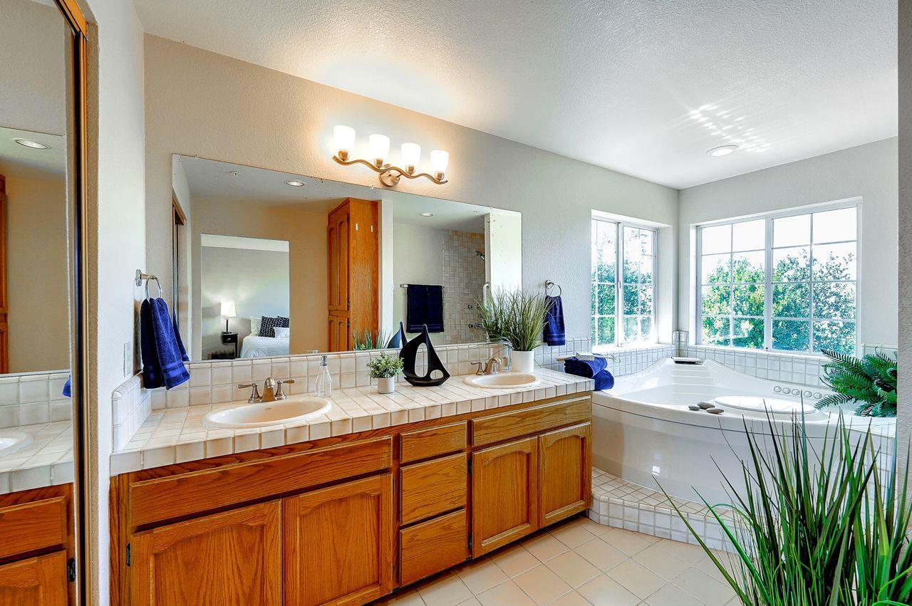17101 Kruse Ranch Lane, MORGAN HILL, California 95037, ,Lots And Land,For Sale,Kruse Ranch Lane,40971931
