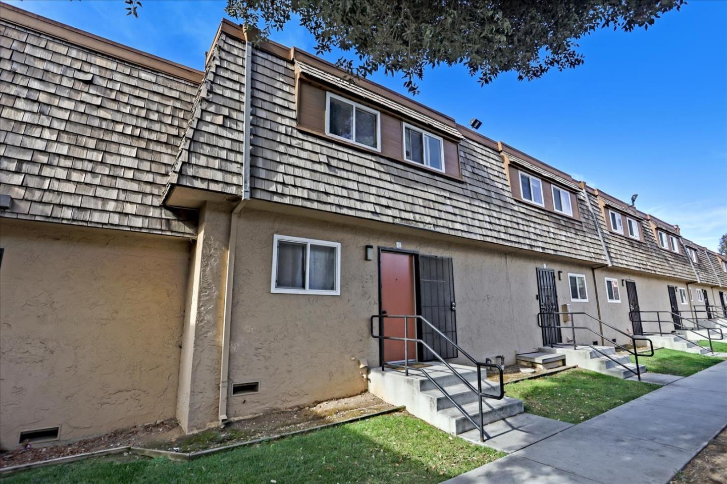 Detail Gallery Image 1 of 1 For 2925 Florence Ave #24,  San Jose,  CA 95127 - 3 Beds | 1/1 Baths