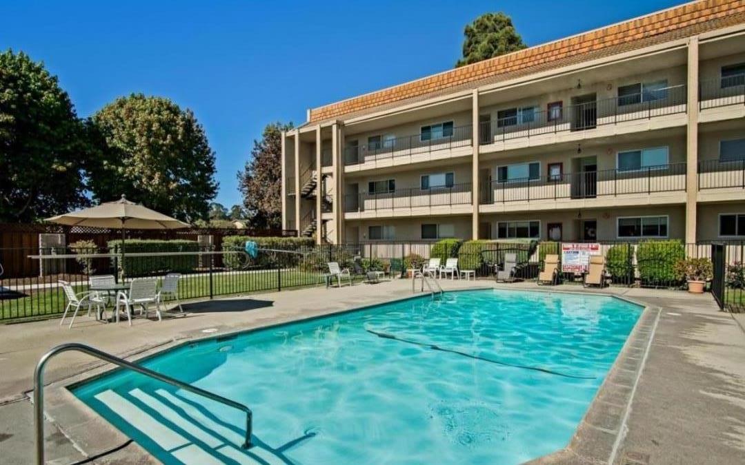 Detail Gallery Image 1 of 33 For 870 Park Ave #104,  Capitola,  CA 95010 - 3 Beds | 2 Baths