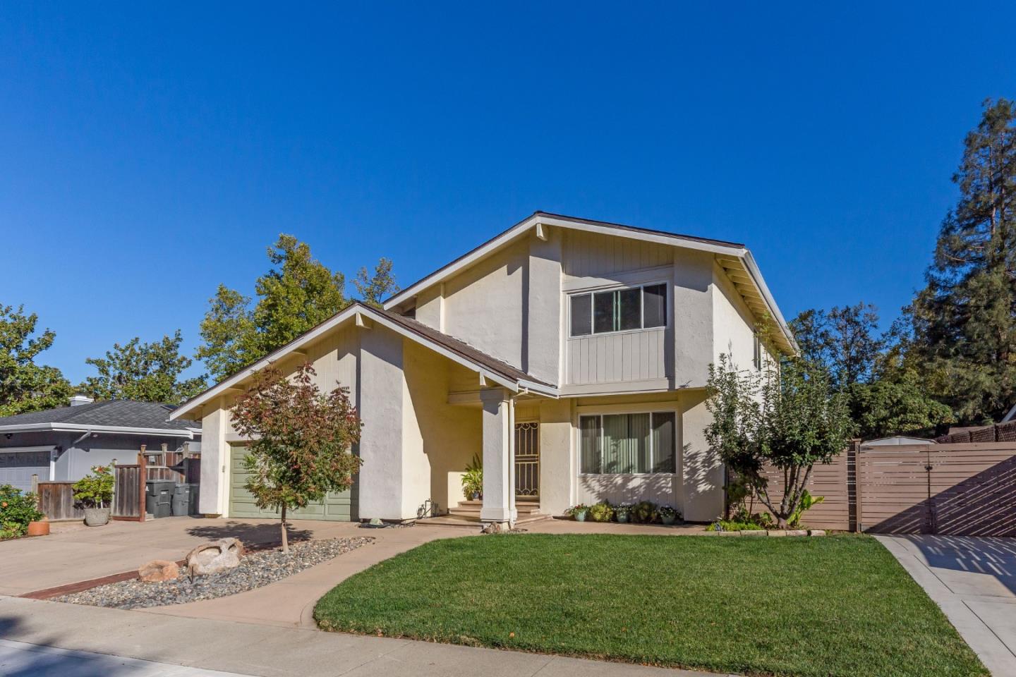 Detail Gallery Image 1 of 1 For 1025 Wentz Dr, Gilroy,  CA 95020 - 4 Beds | 2/1 Baths