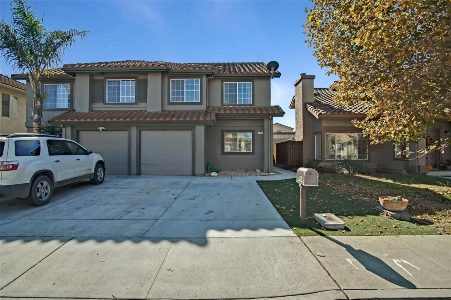 Detail Gallery Image 1 of 1 For 721 Las Palmas Dr, Hollister,  CA 95023 - 3 Beds | 2/1 Baths