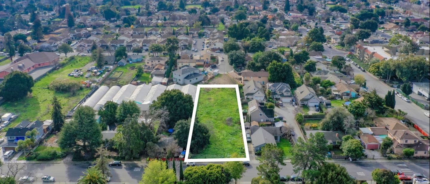 760 Weeks, EAST PALO ALTO, California 94303, ,Comm Lots And Land,For Sale,Weeks,40973689